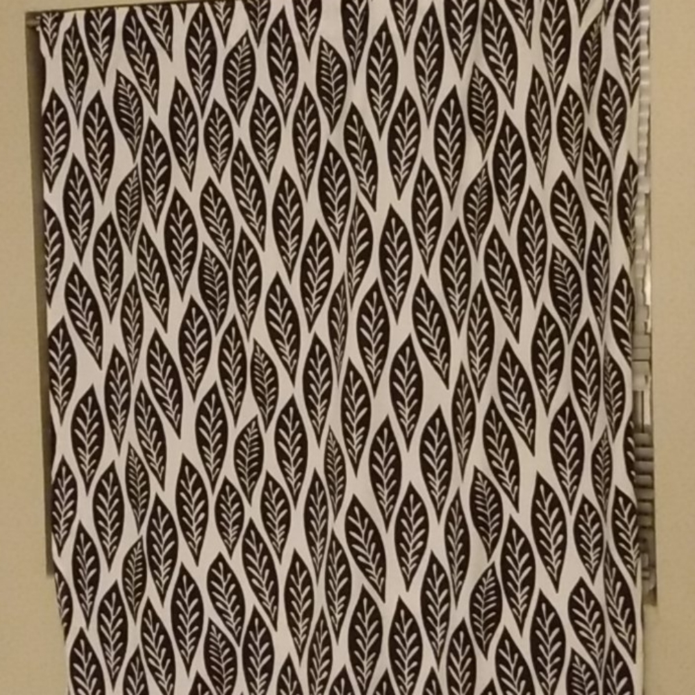 Black and white leaf window panels